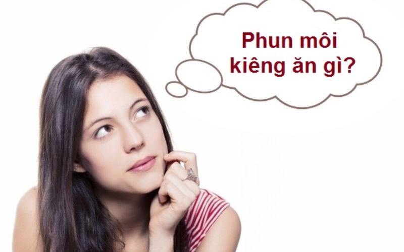 Những thực phẩm cần hạn chế sử dụng để đôi môi nhanh hồi phục sau khi phun